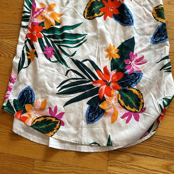 Old Navy Floral Dress - Picture 3 of 9